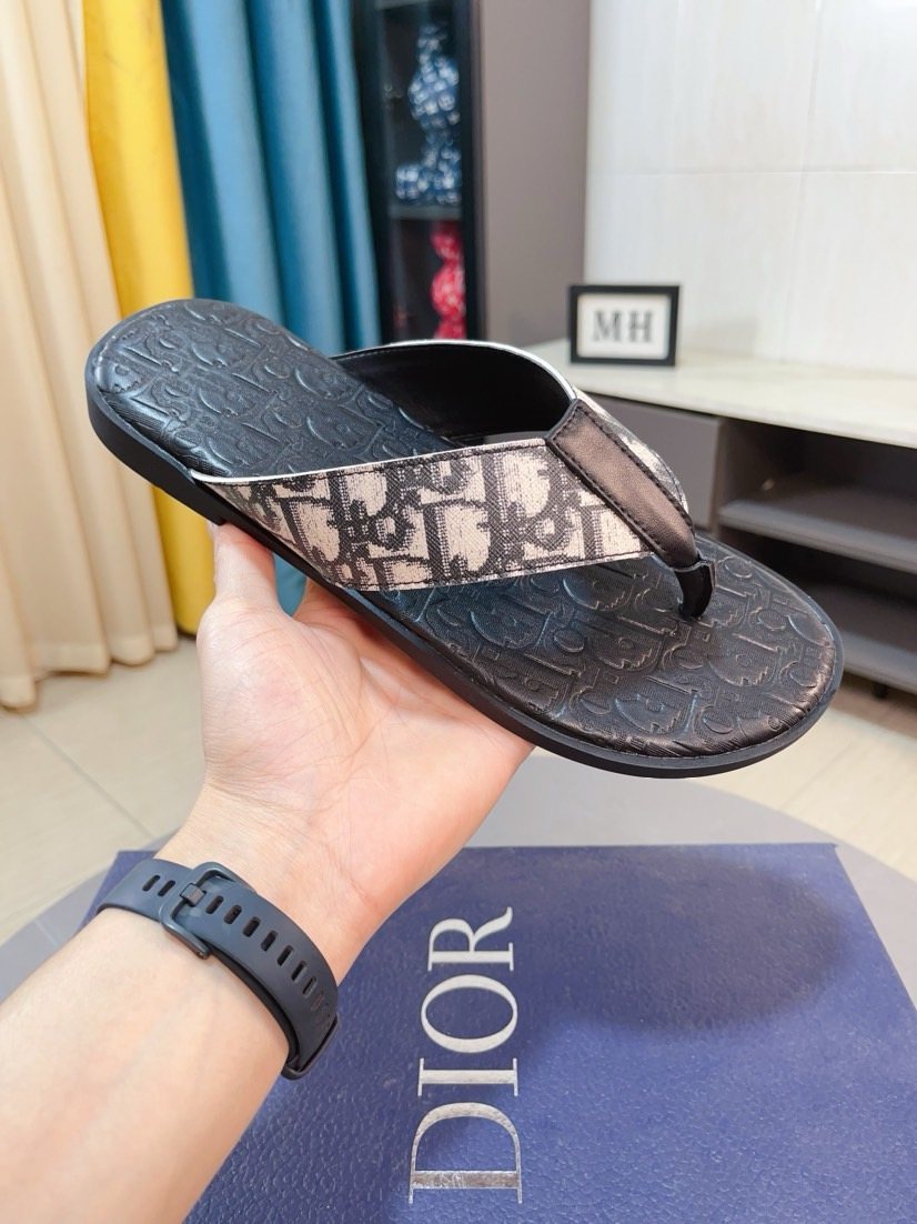 Dior Patterned Strap Thong Sandals — model
