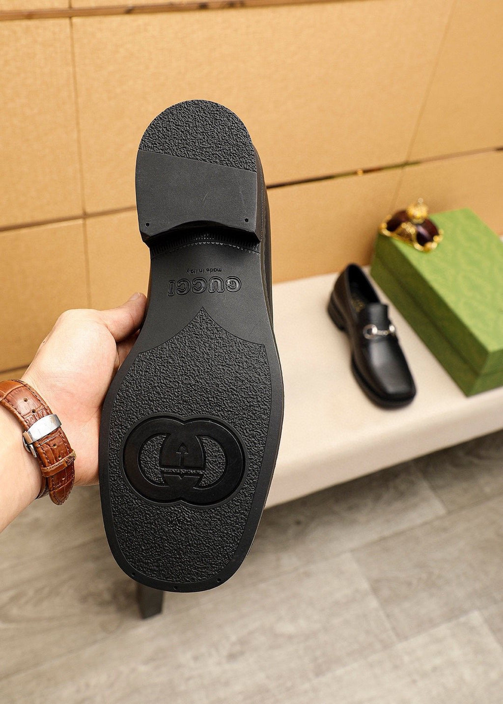 Gucci Black Horsebit-Style Leather Loafers — hero