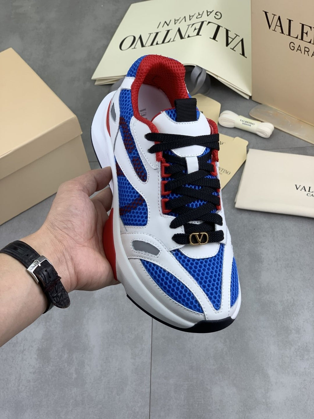 微商相册测试鞋子-Valentino Mesh Panel Sneakers — front