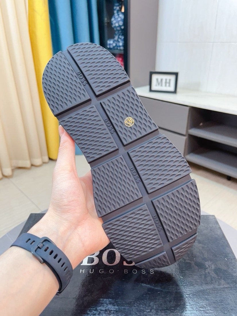 HUGO BOSS Logo-Pattern Low-Top Sneakers — back