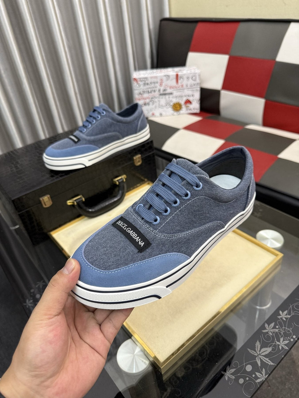 Dolce & Gabbana Low-Top Lace-Up Sneakers — front