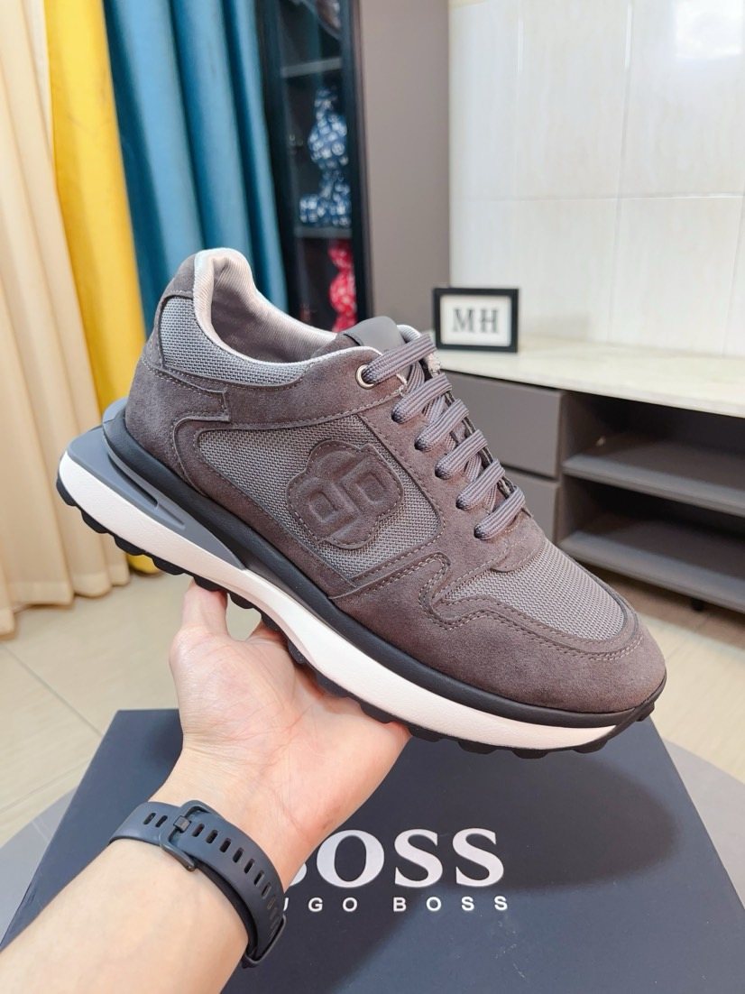 Hugo Boss Layered Low-Top Sneakers — model